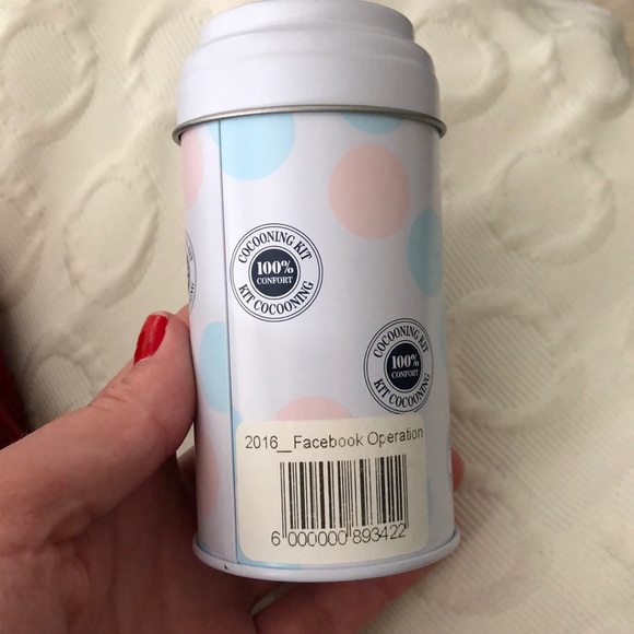 FREE W PURCHASE L’Occitane Tin - Picture 3 of 8